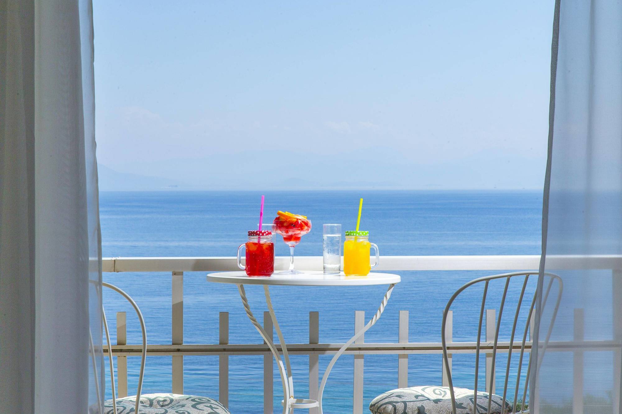 Aurora Beach Hotel Agios Ioannis Peristeron  Exterior photo